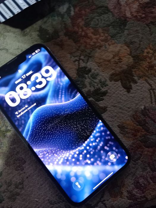 Vând iphone 13 pro an stare bună