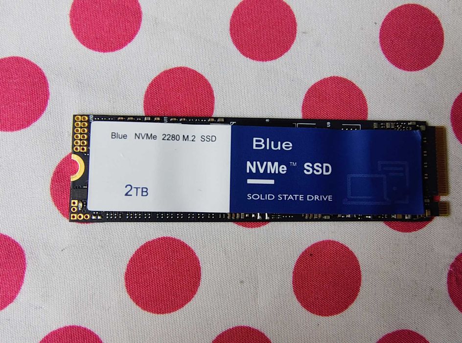 SSD Blue 2 TB PCI Express, M.2, NVMe.