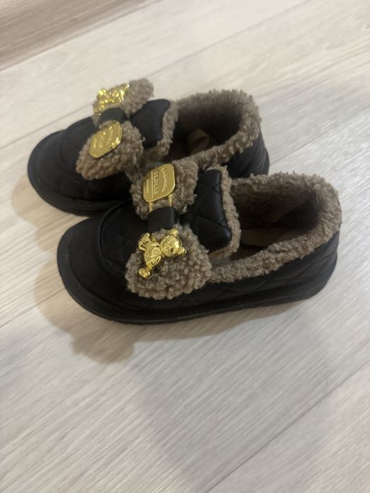 Продам лоферы  на девочку