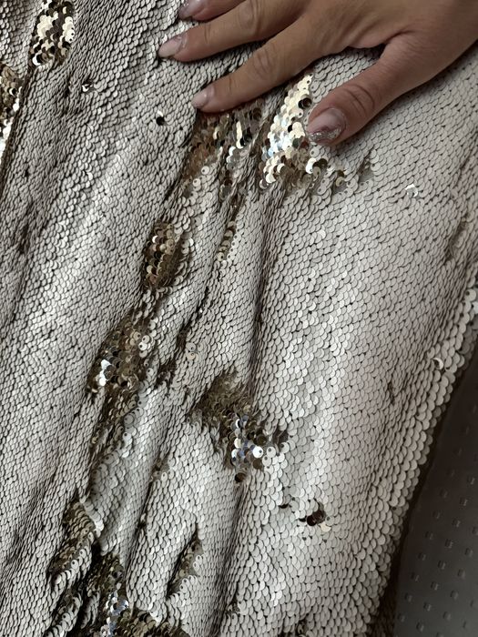 Златна рокля