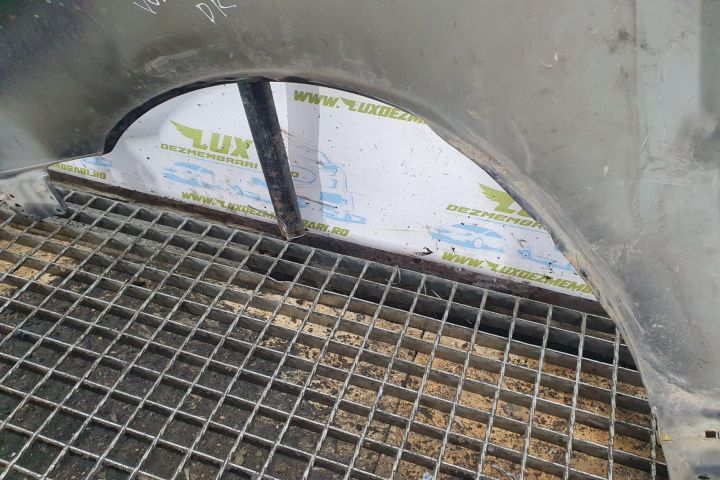 Aripa dreapta fata Volvo V50 1  [din 2003 pana  2011] seria