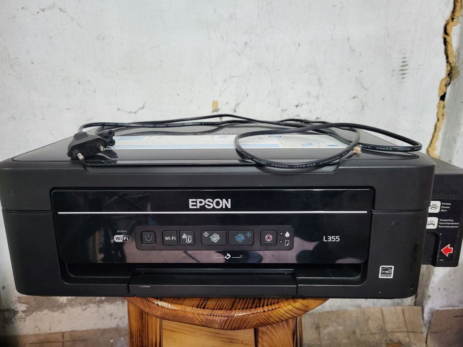 Продам МФУ Epson L355 на запчасти
