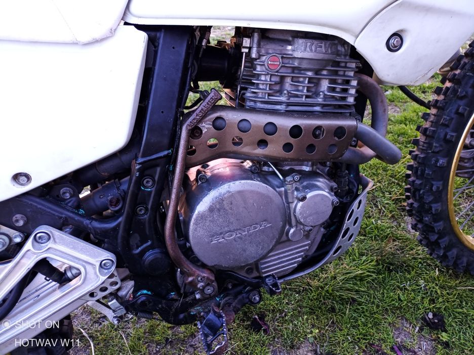 Honda dominator de 500.