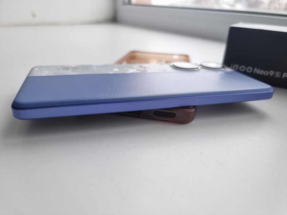 Iqoo neo 9s pro+ 12/256