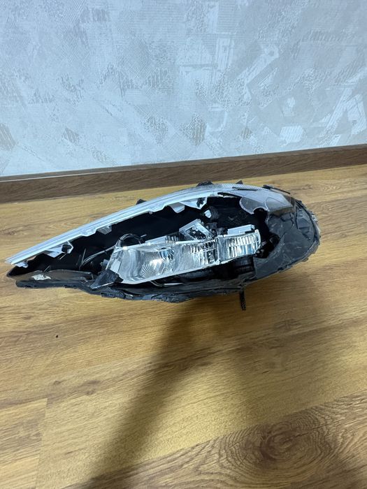 Фара на hyundai elantra