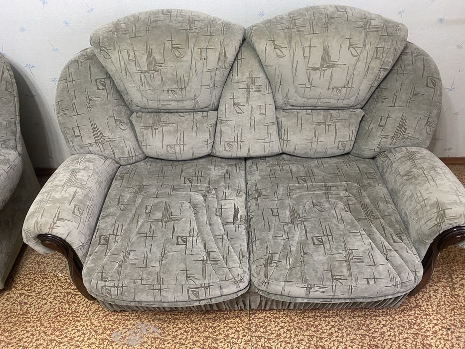 Диван б/у отдам даром