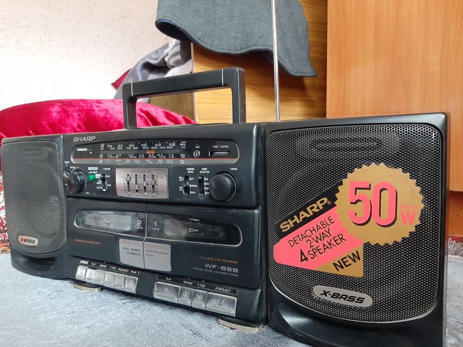 Магнитафон Шарп сотилади