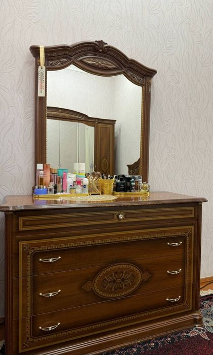 Спальний гарнитур