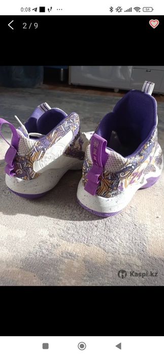 Продаются кроссовки баскетбольные.