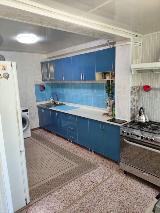 Продается 4 комнатная квартира