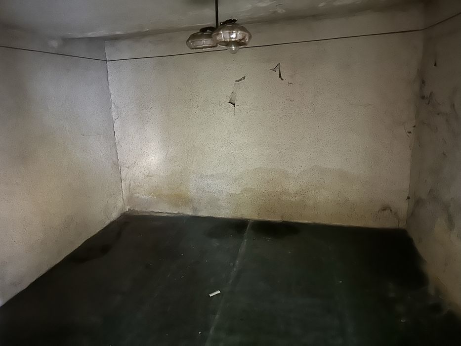 De vanzare casa cu 2 camere in zona centrala