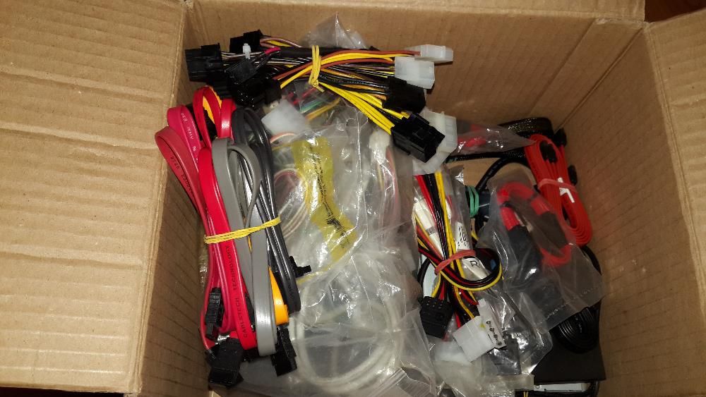 cabluri pc / adaptoare pci-ex/video / cabluri modulare surse