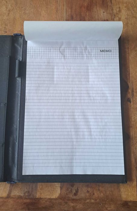 папка  за документи черен със синьо без/с цип Марксман Marksman А4