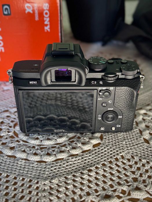 Фотоапарат Sony A7 II обектив 24-105 G OSS f4 + подарък чанта