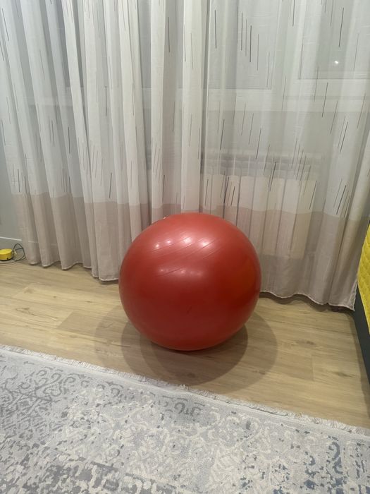 Продам гимнастический мяч