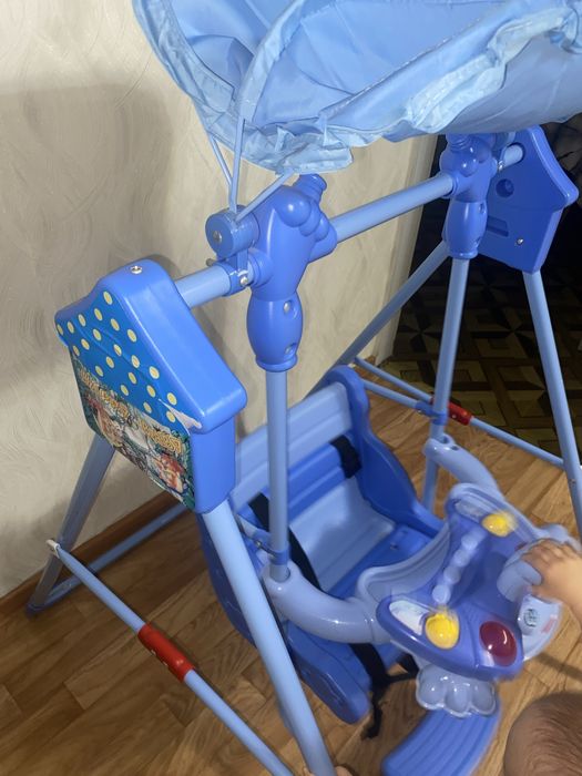 Продам качелю в хорошем состояний