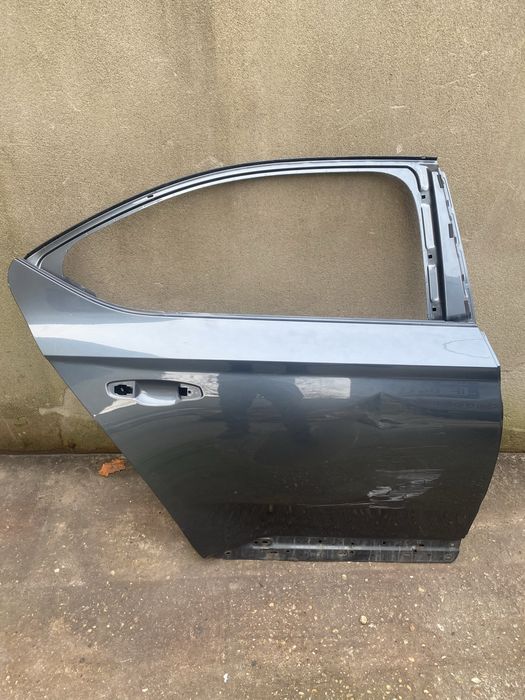 Usa portiera dreapta spate Skoda Superb 3 sedan berlina