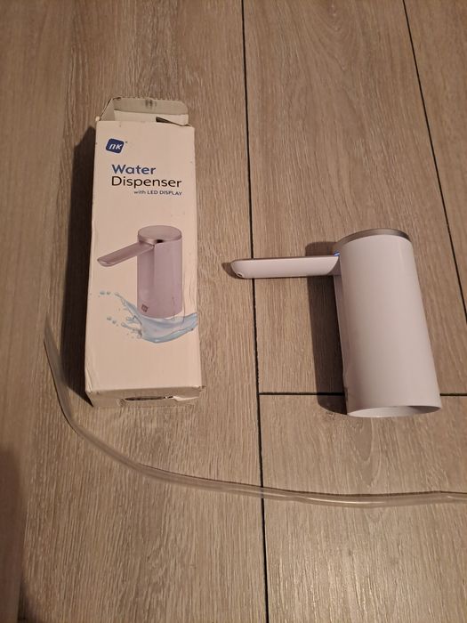 Dozator de apa automat