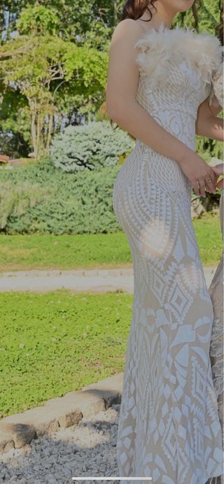 Бална рокля по тялото