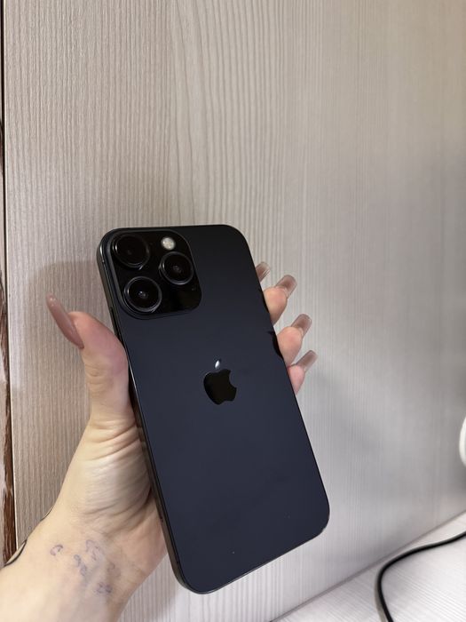 iPhone XR в корпусе 16 Pro