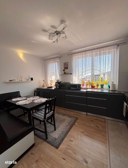 Apartament de 3 camere, 60 mp, str Teilor