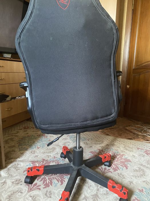 Продам игровое кресло