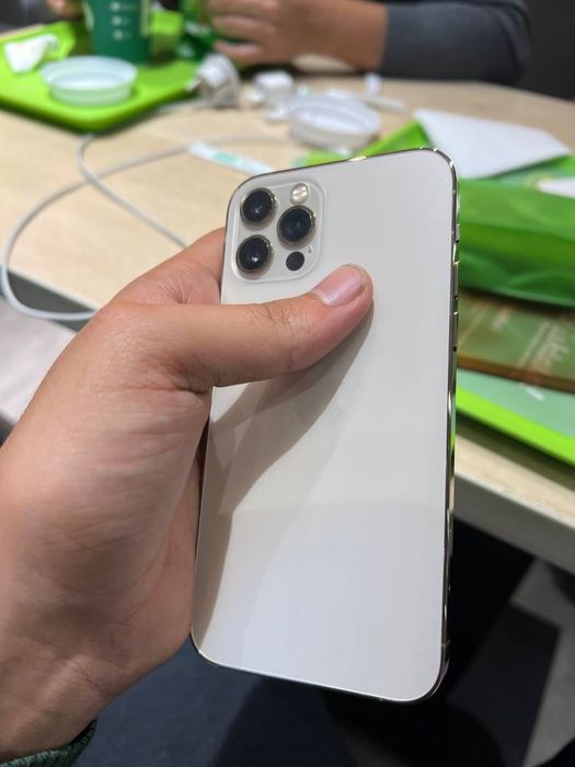 Iphone 12 pro 256gb gold