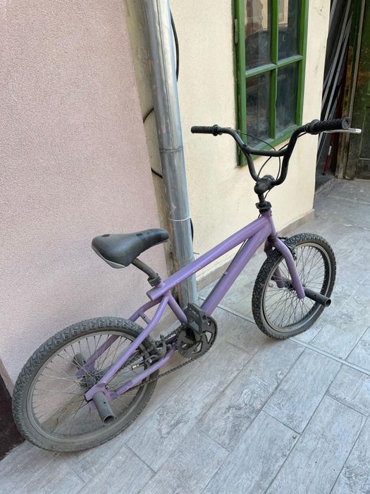 Vindem bicicletă BMX!