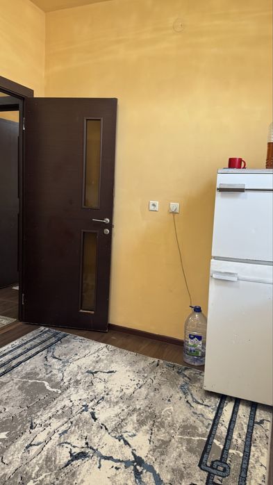 Qorasaroyda 2 xonali uy arendaga beriladi. Faqat oilaga