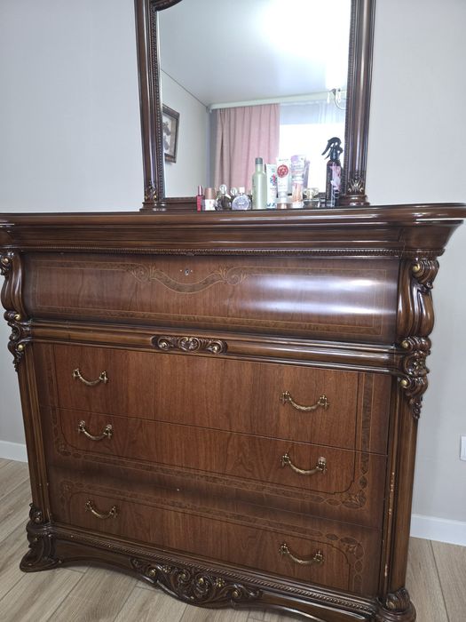 Спальный гарнитур Италия