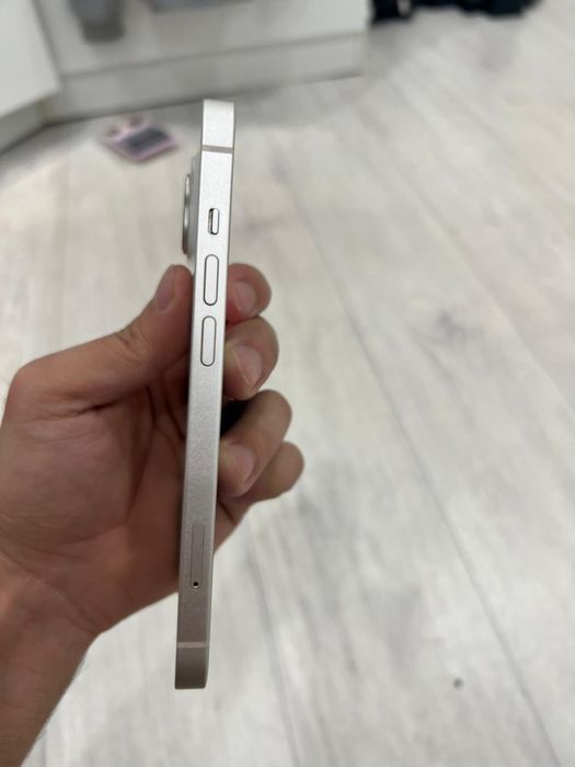 iPhone 14 256гб АКБ 77