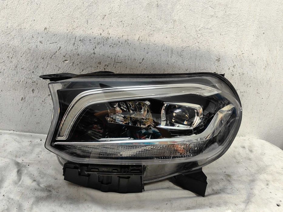 Оригинален фар Мерцедес 470  Mercedes 470 X class Full Led