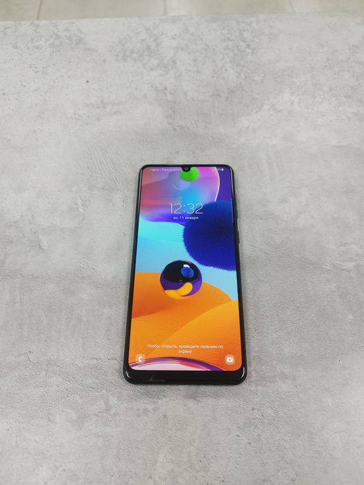 Продается телефон