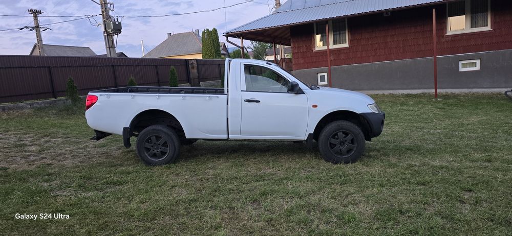 Mitsubishi L200 2.5 diesel manual