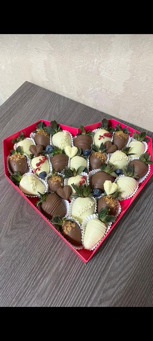 Дубайский шоколад и Клубника в шоколаде Подарок всем женщинам