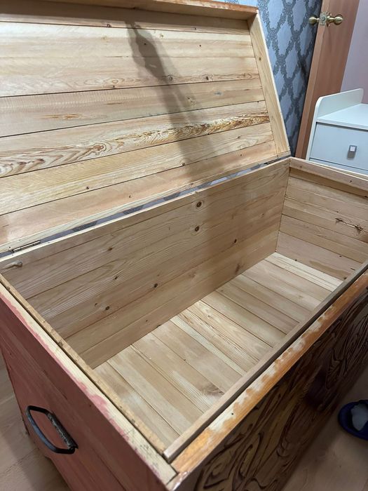 Сандық сатылады.