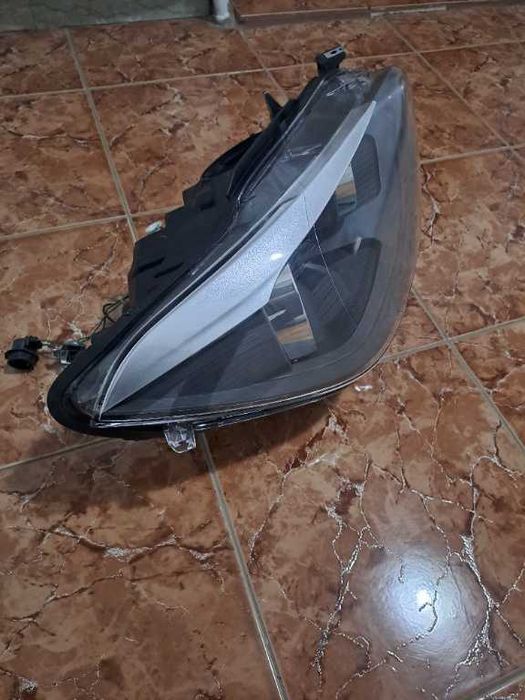 Far dreapta Bmw seria 1 F20 F21 an 2011-2014 Europa