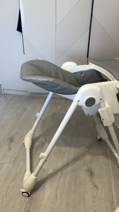 Детский стульчик для кормления