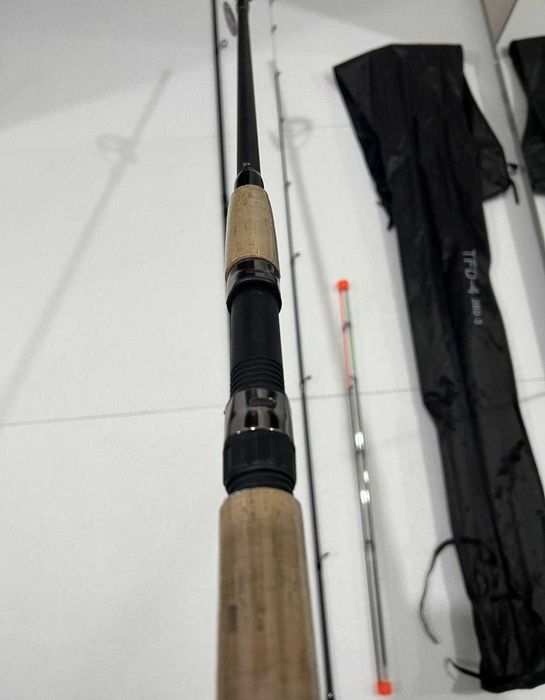 Lanseta Feeder Black Fox TFD-4 Carbon - Marimi diferite