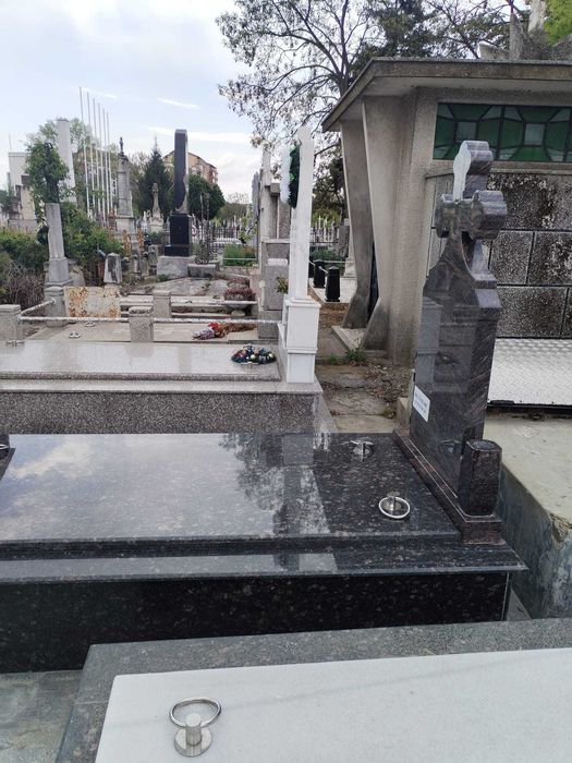 Loc de veci cimitirul Eternitatea Galați - poziție super centrală