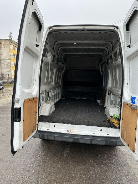 FORD TRANSIT an fabricație 2007, 2400cc