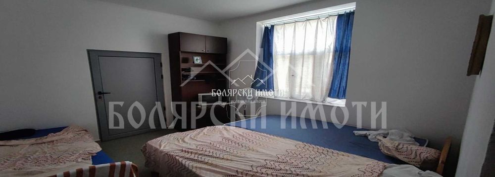 Еднофамилна двуетажна къща в гр. Елена