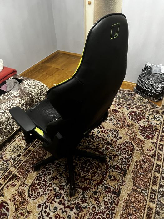Игровое кресло Б/У