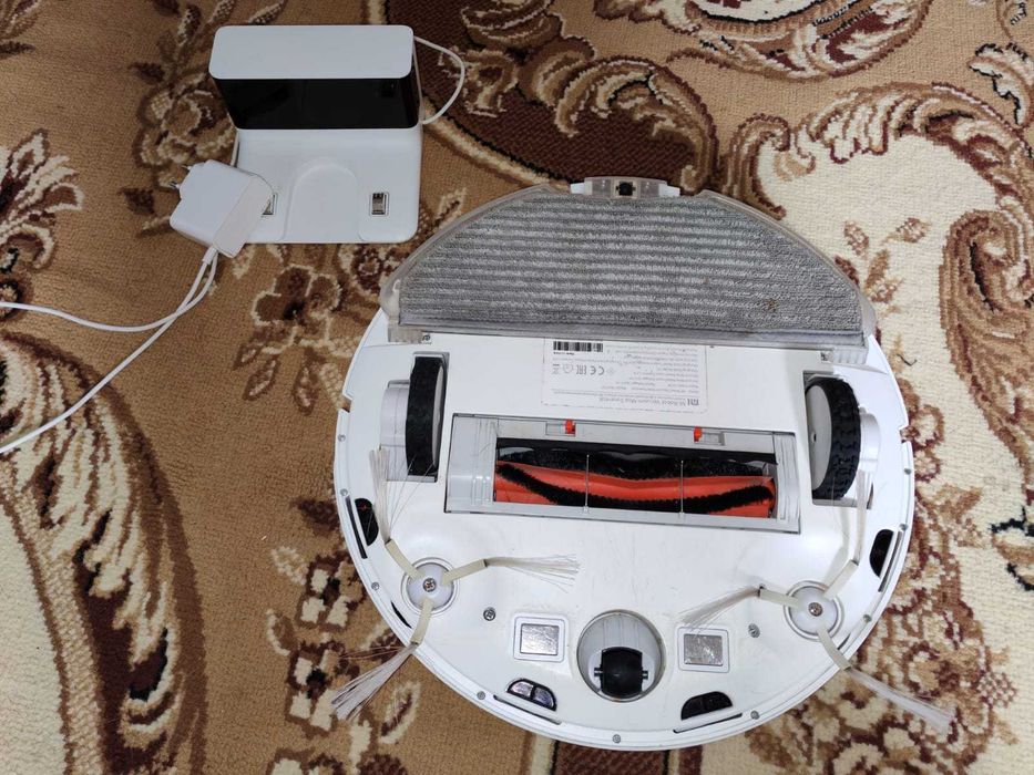 Робот-пылесос Xiaomi Mi Robot