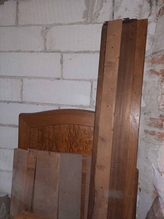 Mobilier vechi, peste 80 de ani, pt reconditionare