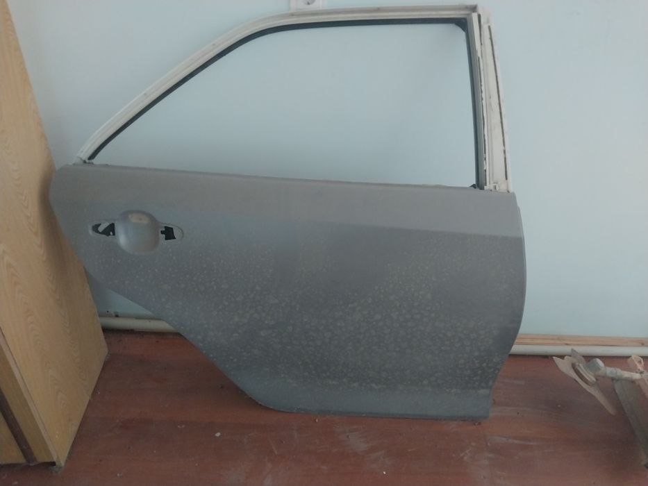 Камри 55 задняя дверь