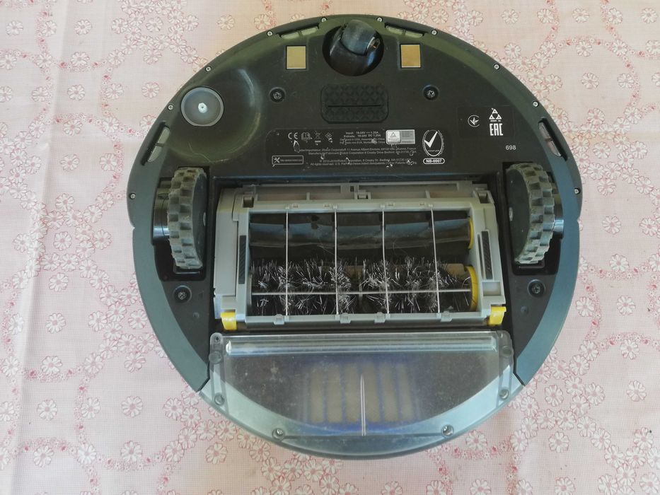 iRobot 698 прахосмукачка робот за части