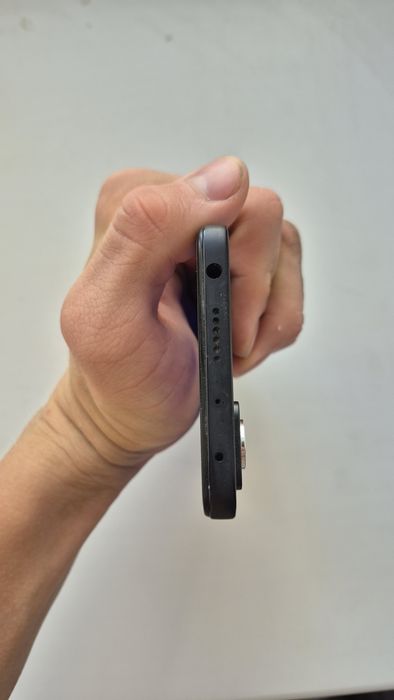 Продаю телефон Redmi note 12 pro в идеале