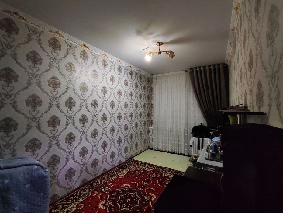 #130 Шахар маркази Гулободда 4 хонали квартира сотилади 4/3/5