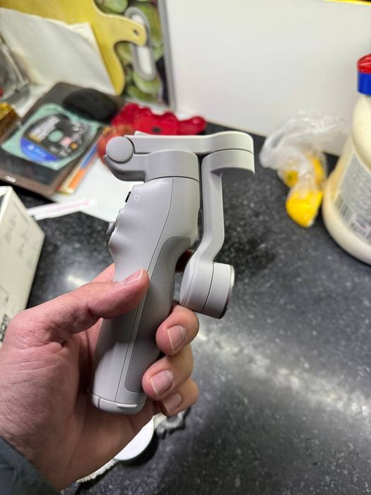 Стабилизатор для смартфона dji